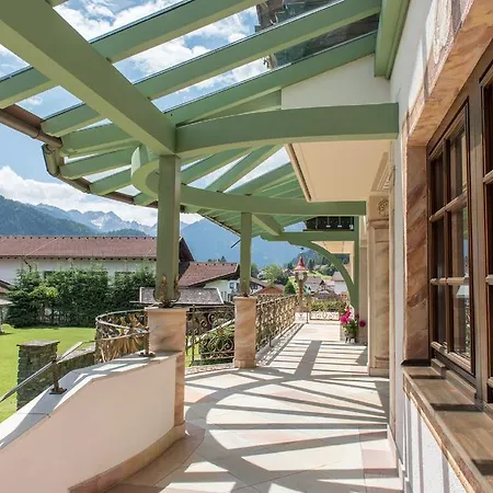 Guest house S'hoamatl Hofen